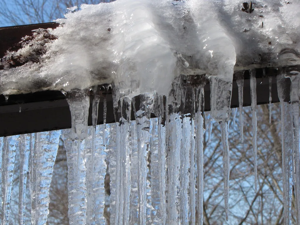How to Prevent Gutter Damage from Snow